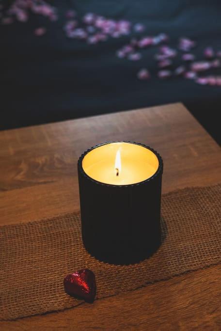 Love Room, La Douce Angevine Angers Bagian luar foto
